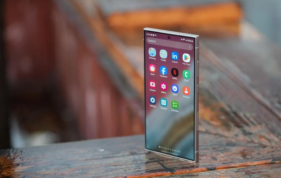 Samsung Galaxy S25 Ultra 5G Phone at Massive Discount