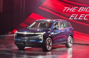 All New Mahindra XEV 9S 2026 Big 7 Seater Electric SUV Launched in 4 Variants, Big Battery, 700 KM Range, Futuristic Design and Surprisingly Low Price